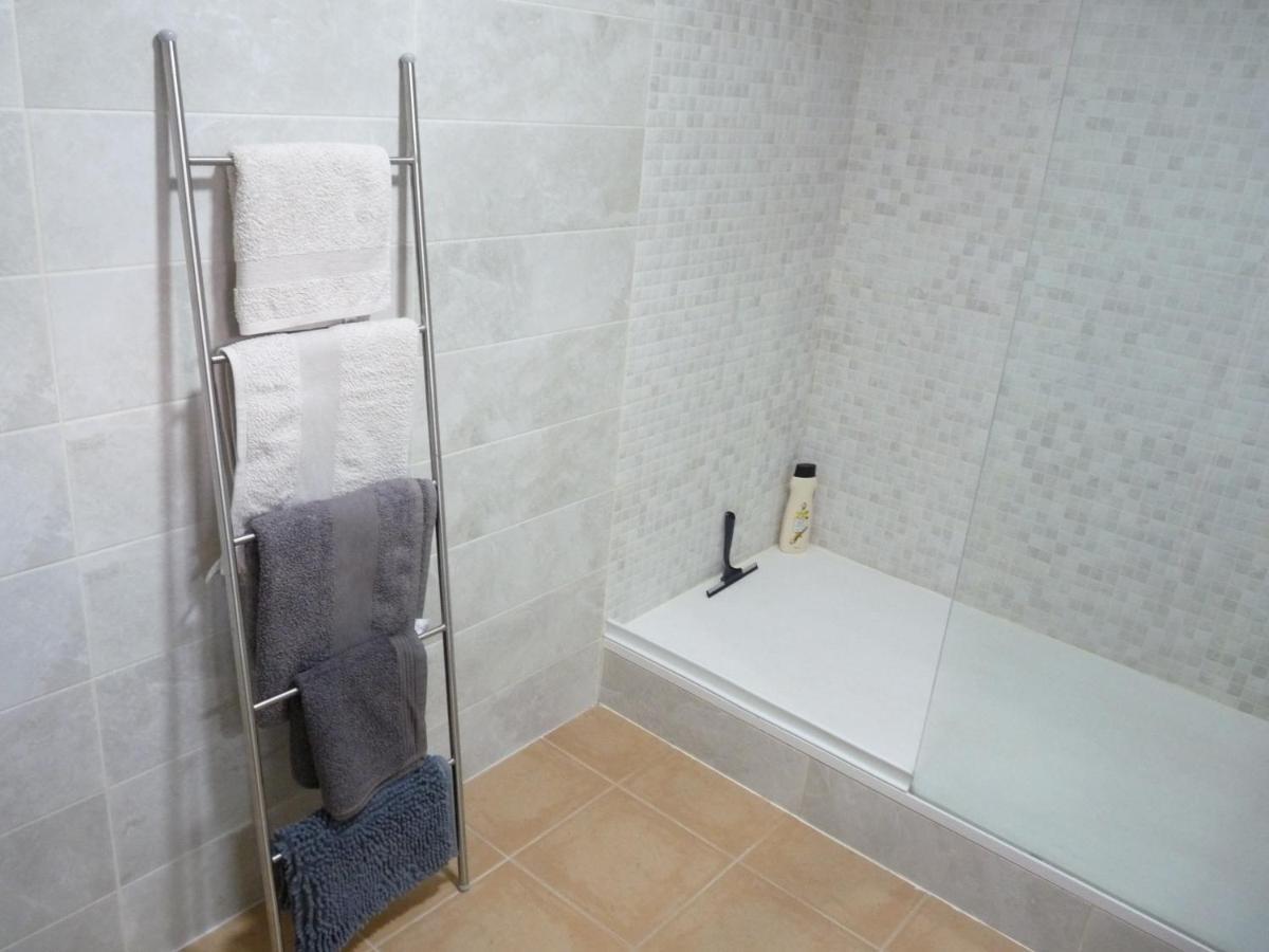 Modern Apartment Near Beach لا ماتا المظهر الخارجي الصورة