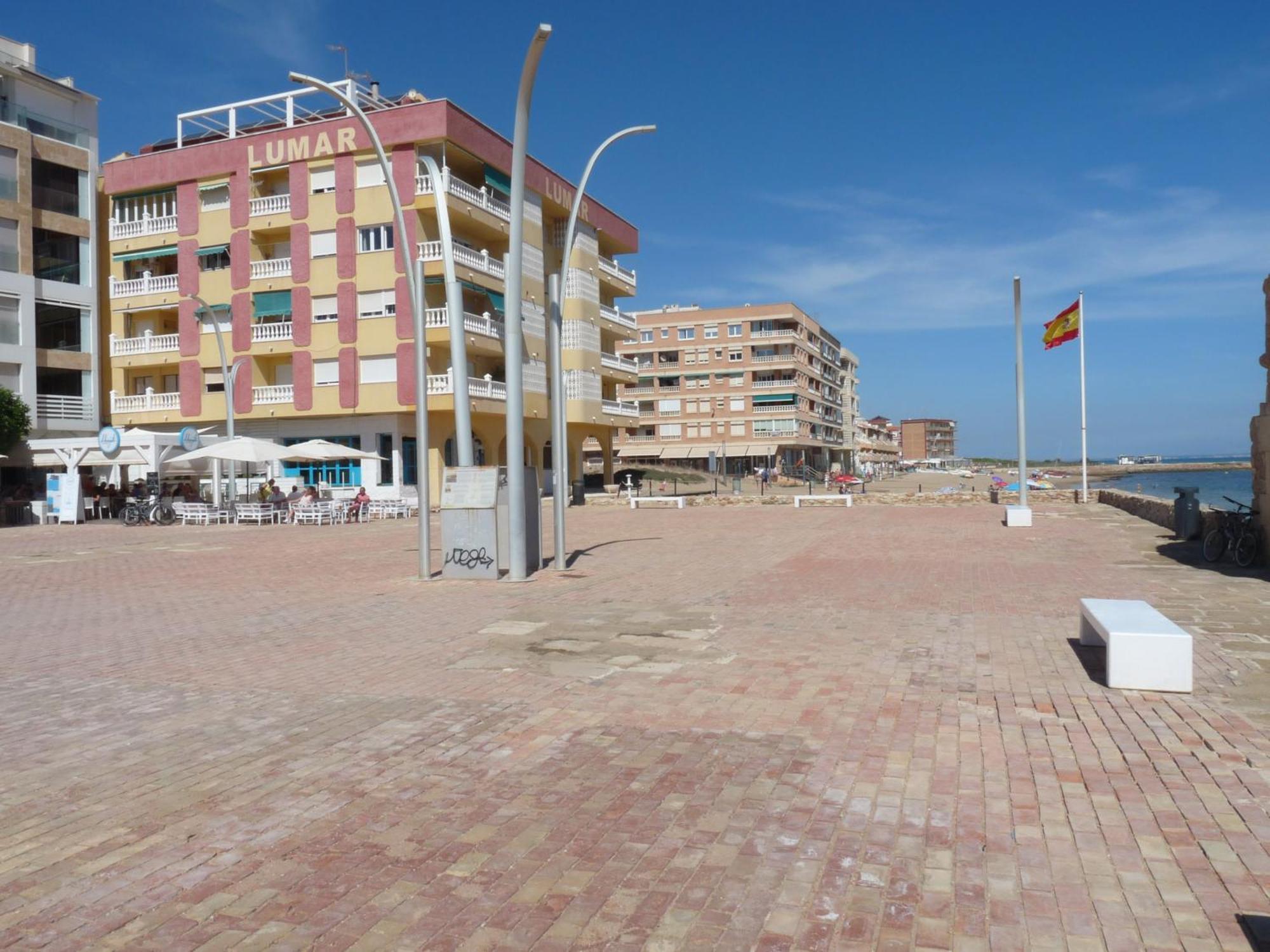 Modern Apartment Near Beach لا ماتا المظهر الخارجي الصورة